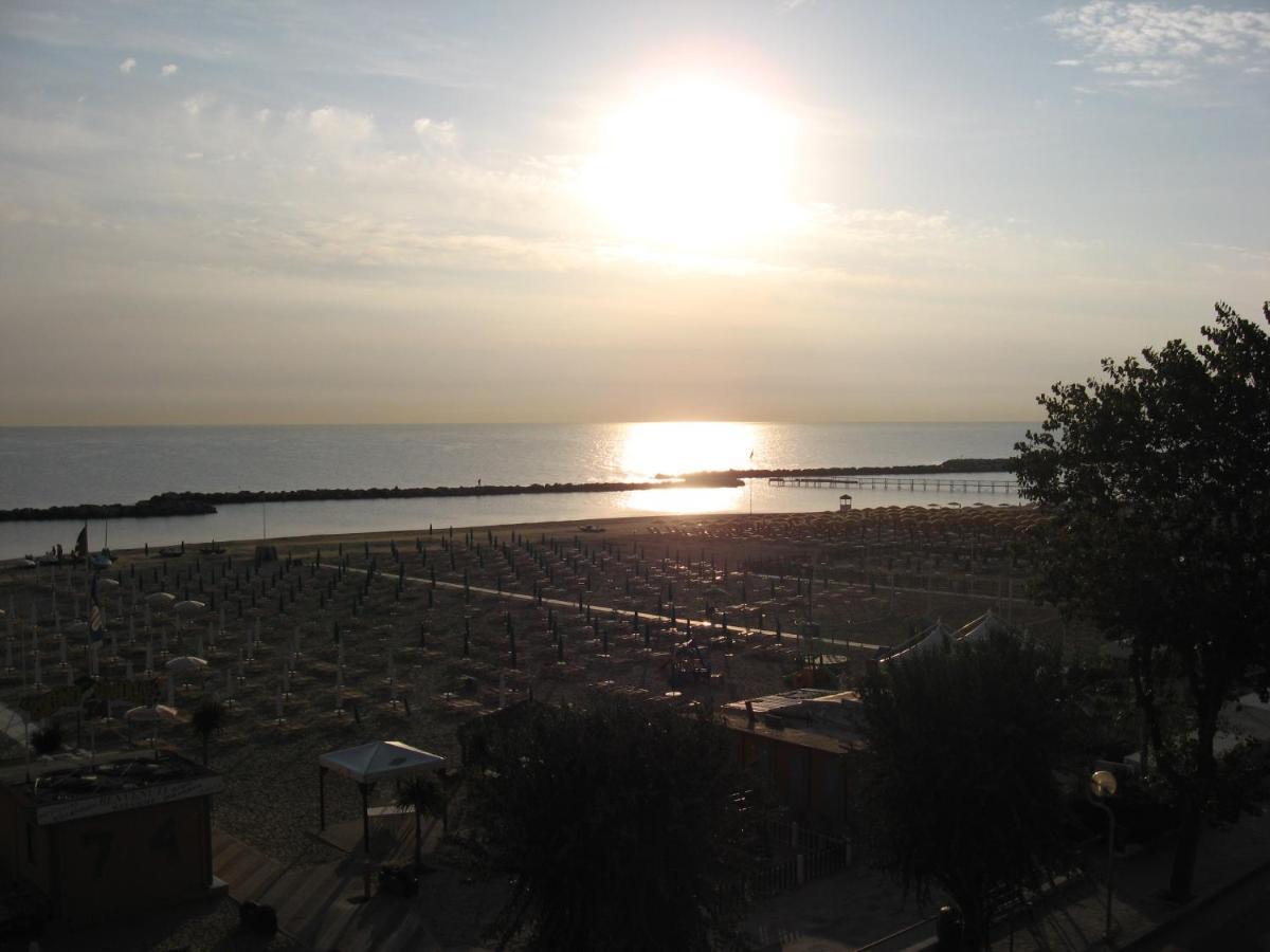 Hotel Rosati Rimini Dış mekan fotoğraf