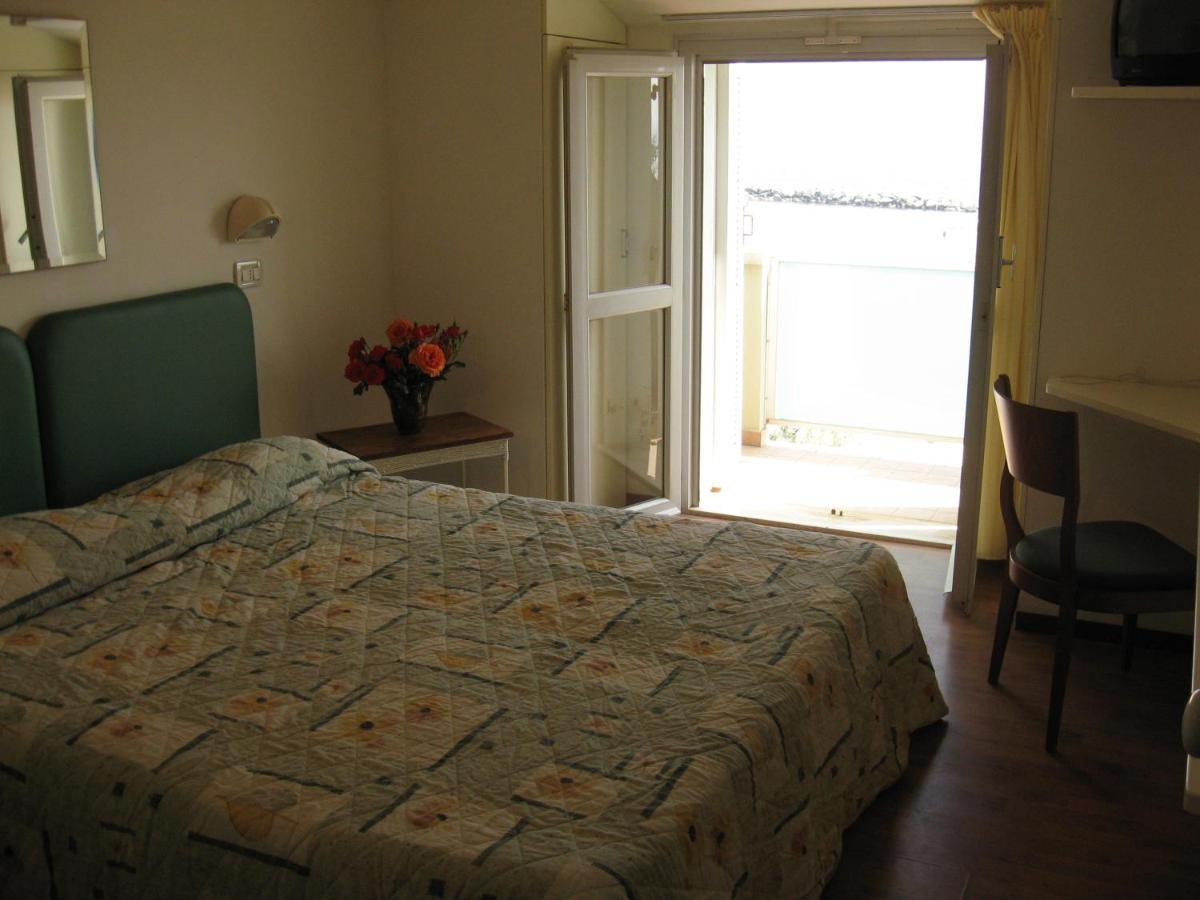 Hotel Rosati Rimini Dış mekan fotoğraf